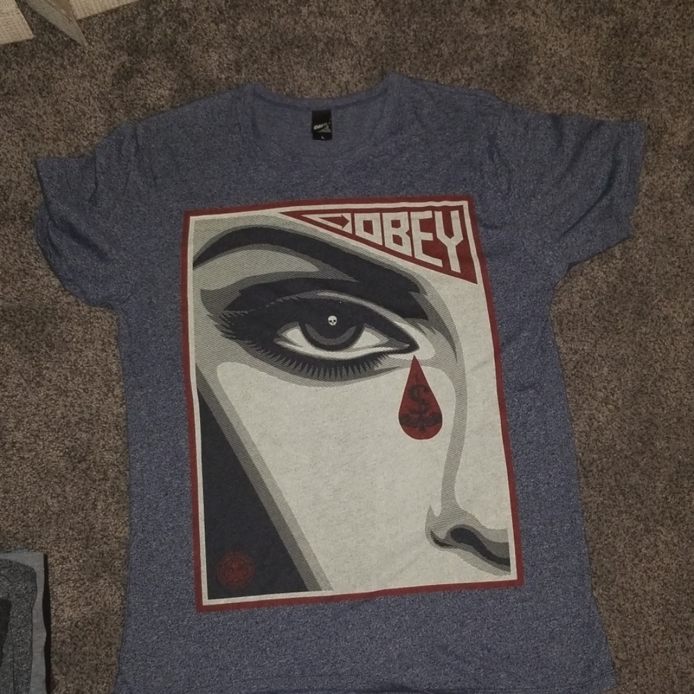 Mens obey tshirt